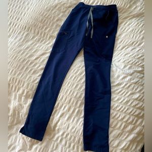 Figs Navy Yola skinny scrubs